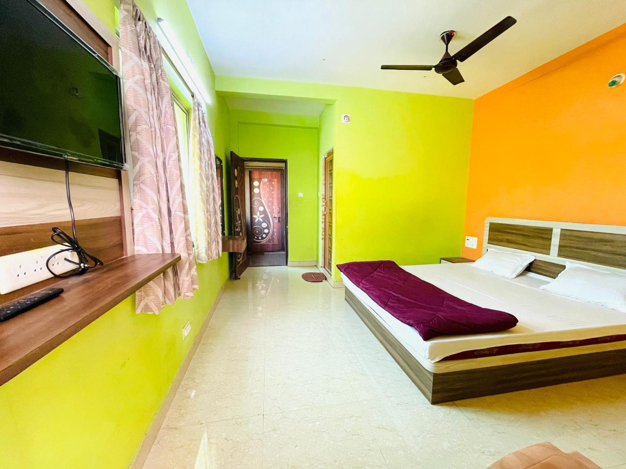 Hotel Falcon House ! Puri - Shriyash Group Exterior photo